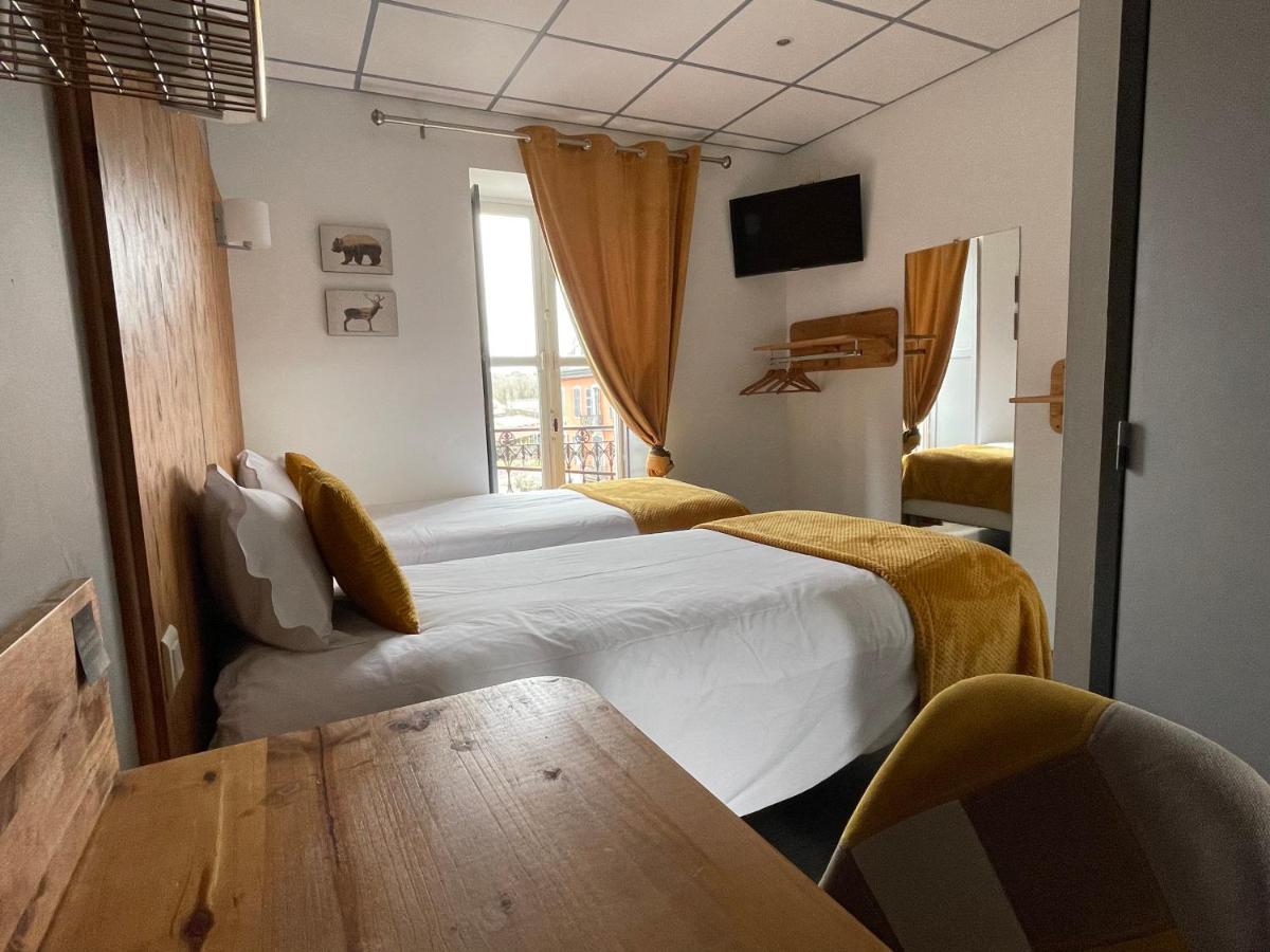 Le Central Hotel-Bar Oloron-Sainte-Marie Εξωτερικό φωτογραφία