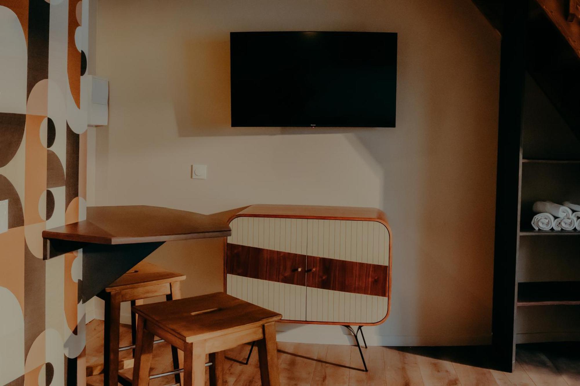 Le Central Hotel-Bar Oloron-Sainte-Marie Εξωτερικό φωτογραφία