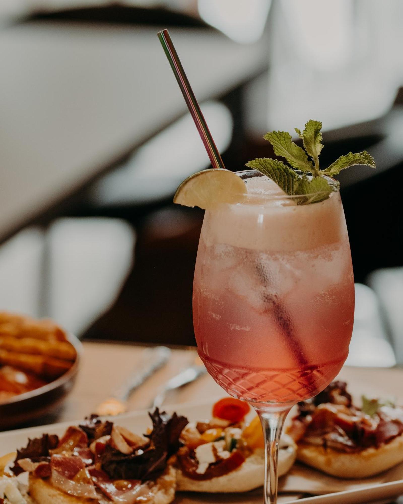 Le Central Hotel-Bar Oloron-Sainte-Marie Εξωτερικό φωτογραφία